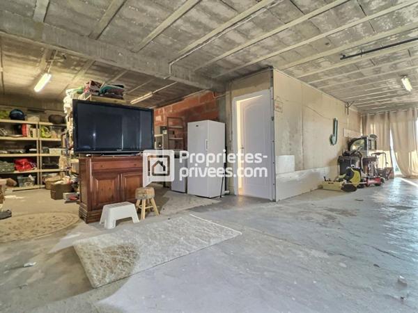 Maison T9 avec 5/6 Ch. piscine et grande terrasse panoramique sur CHANCELADE (24650)