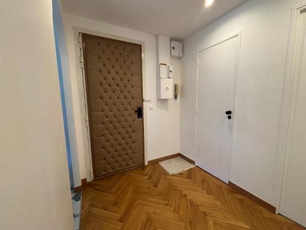 Appartement à louer 1 330 € CC Colombes 2 p 49 m² DPE E
