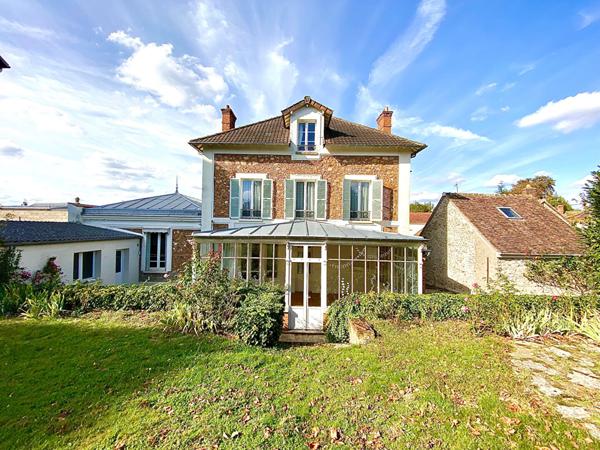Maison de Maitre à Mennecy 12 pièce(s) 350 m2