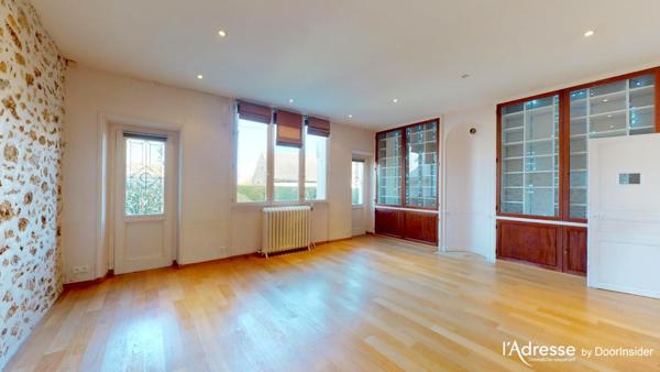 Maison de Maitre à Mennecy 12 pièce(s) 350 m2