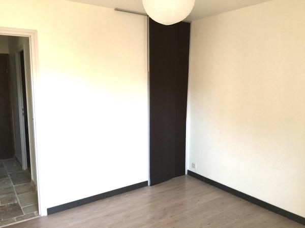 Les milles (13290) Opportunité Investisseur : Charmant T2 Rénové au Cœur du Village des Milles