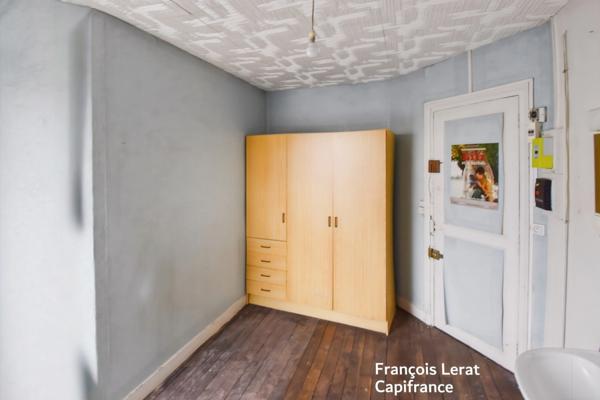 Local/bureau à vendre PARIS 11EME ARRONDISSEMENT (75) - Débarras - Boulevard Voltaire- 6,12 m2 Loi carrenclusz - 45 000 honoraires d'agence i