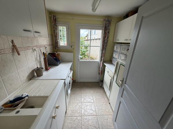 MAISON 4 CHAMBRES - BUREAU - VERANDA - JARDIN