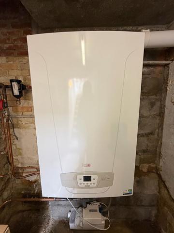 MAISON 4 CHAMBRES - BUREAU - VERANDA - JARDIN