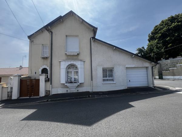 MAISON 4 CHAMBRES - BUREAU - VERANDA - JARDIN