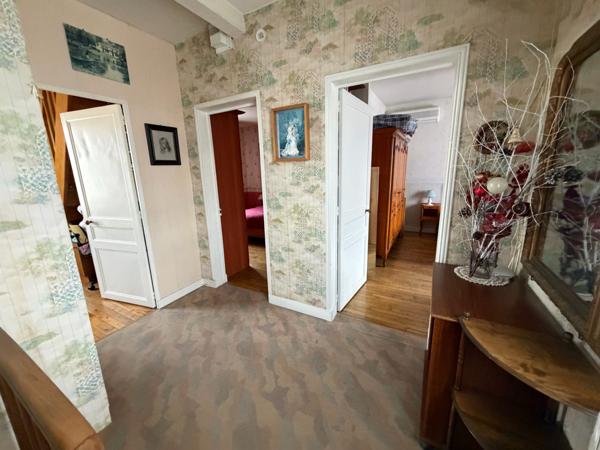 MAISON 4 CHAMBRES - BUREAU - VERANDA - JARDIN