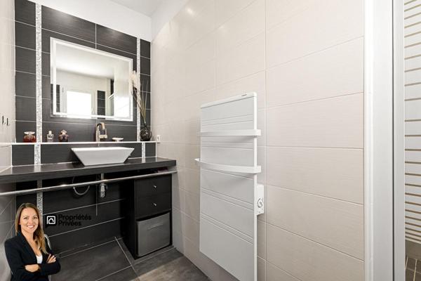 Maison individuelle 4 pièces avec chalet et bassin de baignade