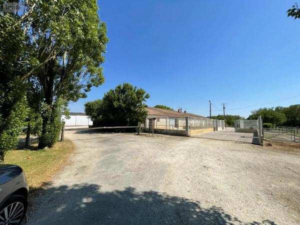 Achat - Maison Andilly 17230 8 pièces 336 m 2 157021 m 2