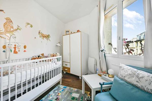 Paris (75005) Paris 5ème quartier de la Sorbonne, très bel appartement trois pièces avec vue sur Note-Dame.