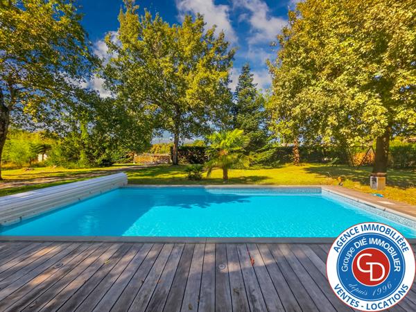 Biganos (33380) Villa avec 5 chambres, garage et piscine
