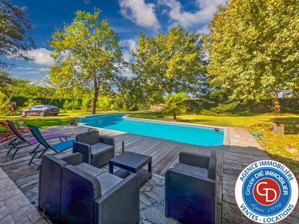 Biganos (33380) Villa avec 5 chambres, garage et piscine