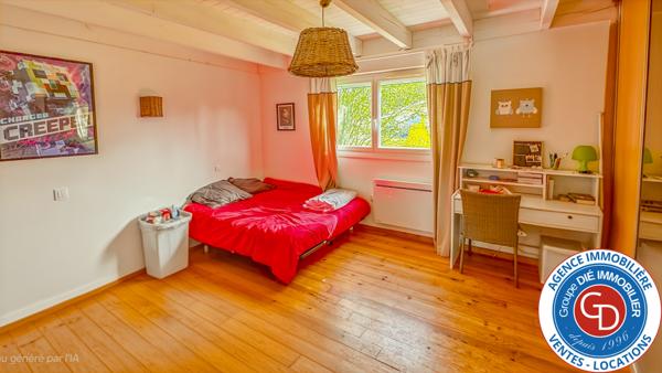 Biganos (33380) Villa avec 5 chambres, garage et piscine