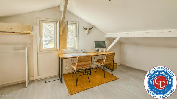 Biganos (33380) Villa avec 5 chambres, garage et piscine