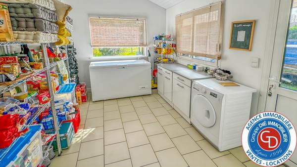 Biganos (33380) Villa avec 5 chambres, garage et piscine