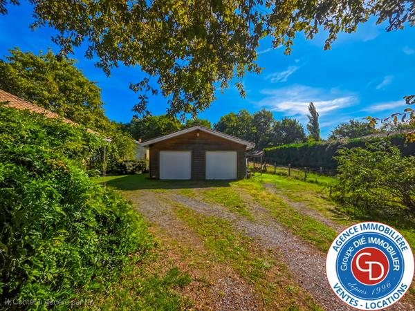 Biganos (33380) Villa avec 5 chambres, garage et piscine