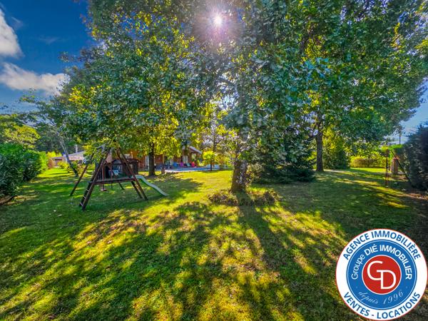 Biganos (33380) Villa avec 5 chambres, garage et piscine