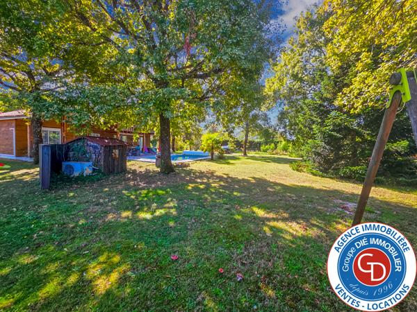 Biganos (33380) Villa avec 5 chambres, garage et piscine