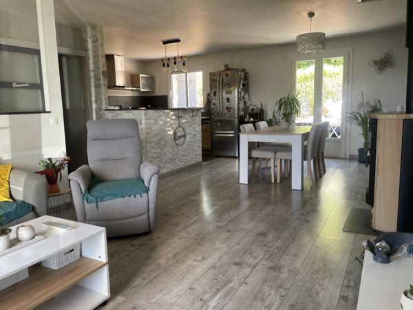 Vouneuil-sous-Biard (86580) MAISON PLAIN PIED RENOVE 4 CHAMBRES A VOUNEUIL SOUS BIARD