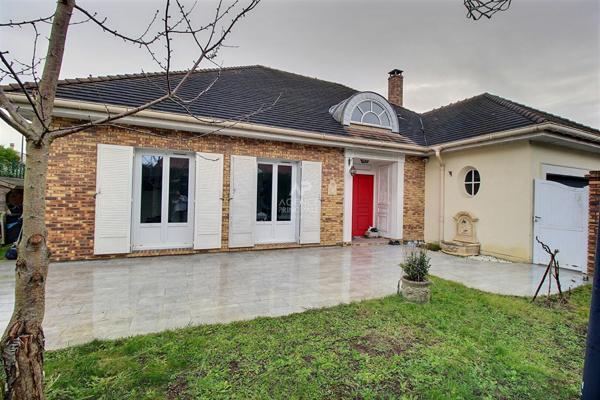 Maison Vernouillet 7 pièce(s) 180 m2 €649 000 ** - Référence 928