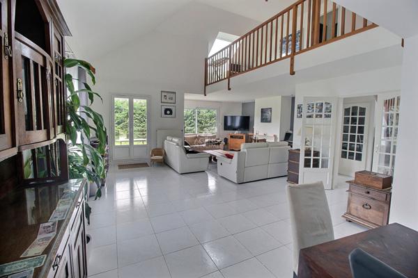 Maison Vernouillet 7 pièce(s) 180 m2 €649 000 ** - Référence 928