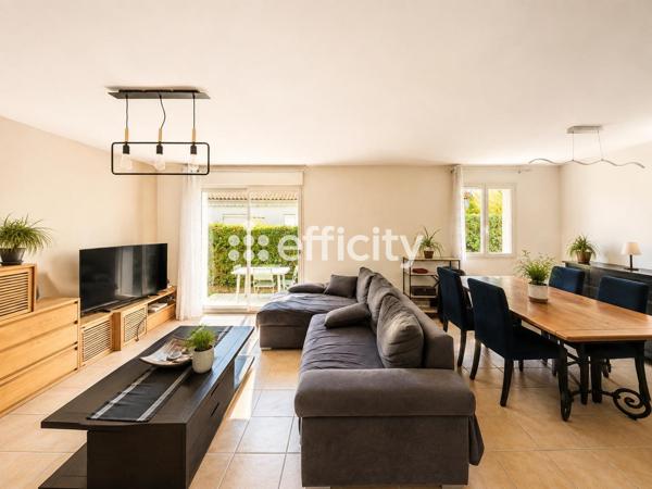 Maison
         4 pièces
        - 90 m² Exclusivité 200 000 € *