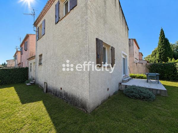 Maison
         4 pièces
        - 90 m² Exclusivité 200 000 € *