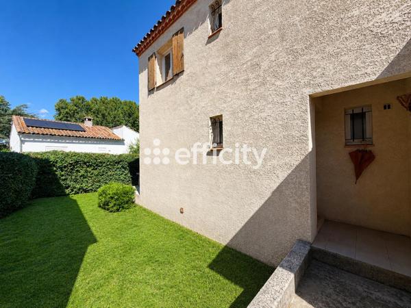 Maison
         4 pièces
        - 90 m² Exclusivité 200 000 € *