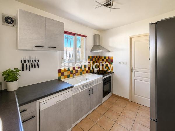 Maison
         4 pièces
        - 90 m² Exclusivité 200 000 € *