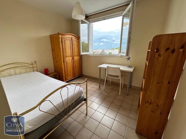 Appartement à louer 4 pièces 75m²