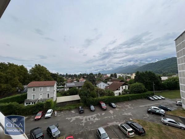 Appartement à louer 4 pièces 75m²