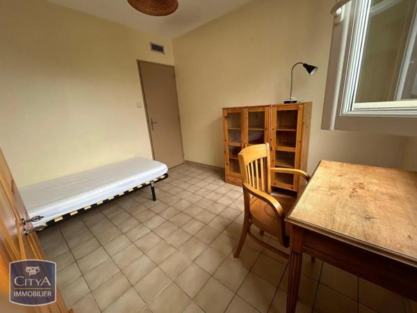 Appartement à louer 4 pièces 75m²