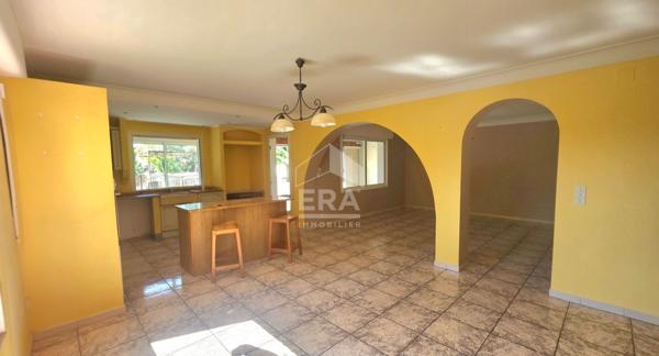 Maison 6 pièces avec piscine à vendre à Carcassonne, quartier Villalbe