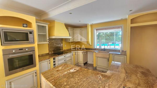 Maison 6 pièces avec piscine à vendre à Carcassonne, quartier Villalbe