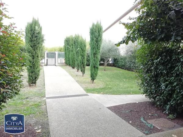 Appartement à louer 1 pièce 33.64m² Générac (30510)