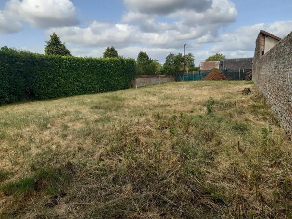 Chandai Terrain constructible sur 220 m2 env