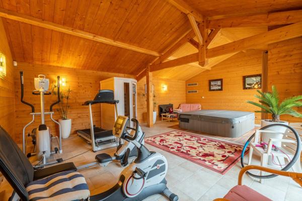 Maison à vendre    5 pièces •  Biscarrosse