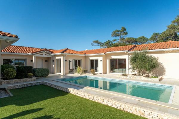 Maison à vendre    5 pièces •  Biscarrosse