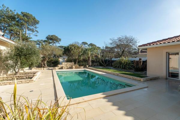 Maison à vendre    5 pièces •  Biscarrosse