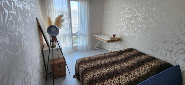Appartement 5 pièces de 102 m² à Laval