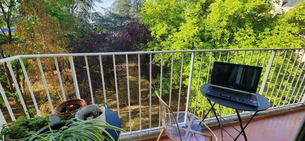 Appartement 5 pièces de 102 m² à Laval