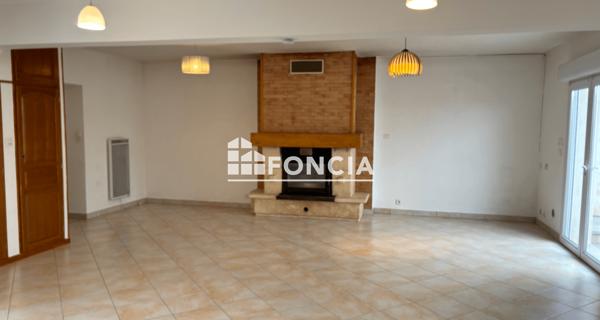 Location Appartement 5 pièces 93 m² - ÉTampes 91150