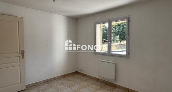 Location Appartement 5 pièces 93 m² - ÉTampes 91150
