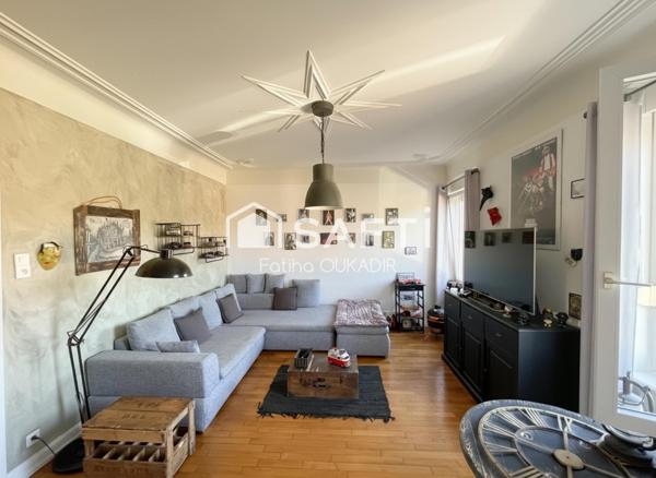 Appartement 3 pièces avec balcon, cave et deux places privatives– Rombas (57120)