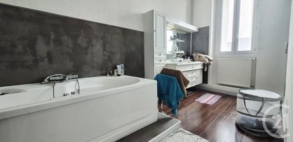 Appartement F4 à vendre  4 pièces - 131 m2 MONTLUCON - 03