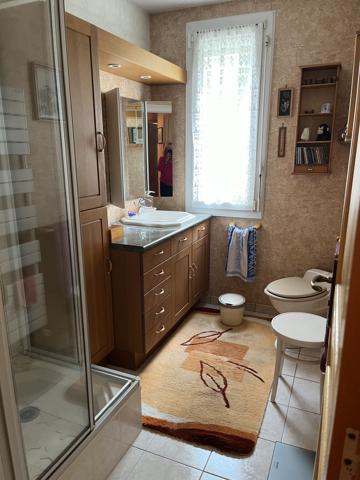 BELLE MAISON F5 EN BORDURE DE VIENNE AU CALME CHÂTELLERAULT Réf 2628