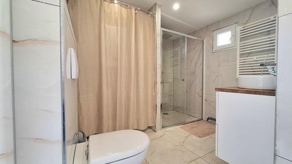 Maison
         3 pièces
        - 83 m² Exclusivité 293 000 € *