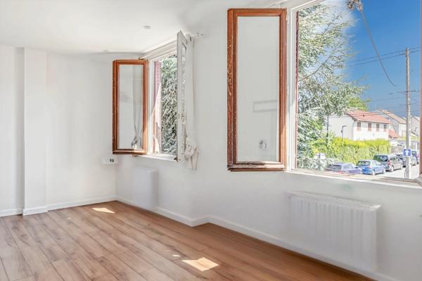 Maison
         3 pièces
        - 83 m² Exclusivité 293 000 € *
