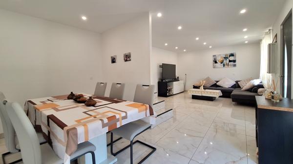 Maison
         3 pièces
        - 83 m² Exclusivité 293 000 € *