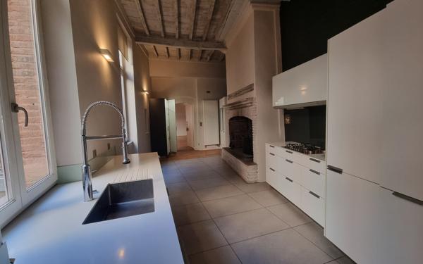 Appartement à vendre    4 pièces • 209 m2 Montauban