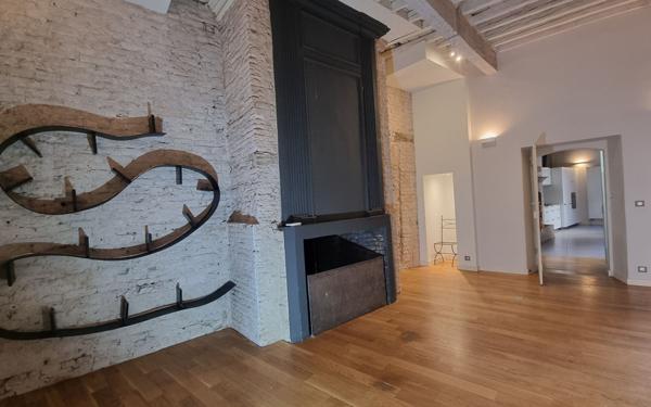 Appartement à vendre    4 pièces • 209 m2 Montauban